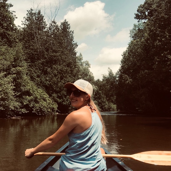 Meet your Posher, Stephanie - Picture 2 of 2